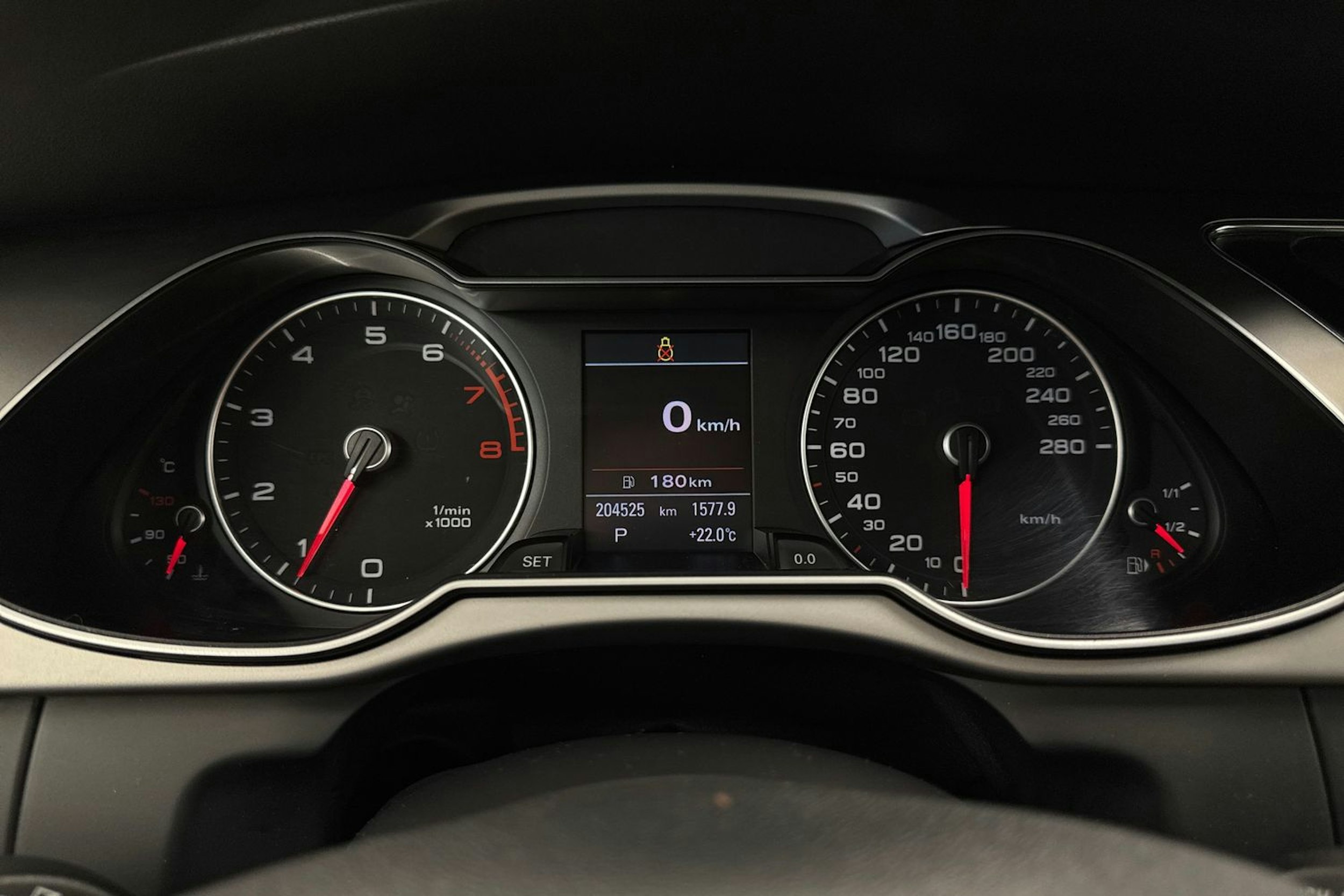 Musta Audi A4 2013 kuva 17.
