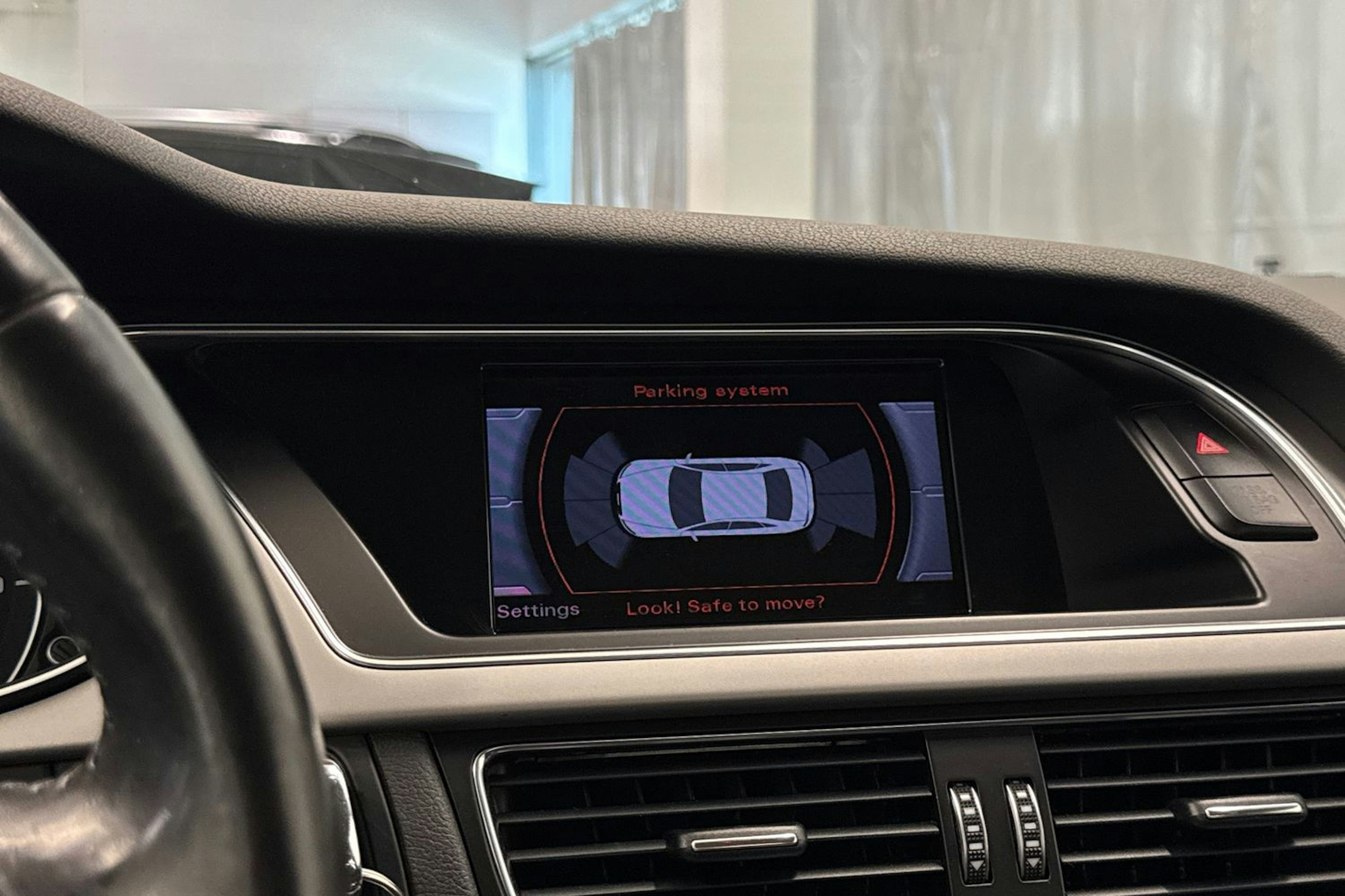 Musta Audi A4 2013 kuva 30.