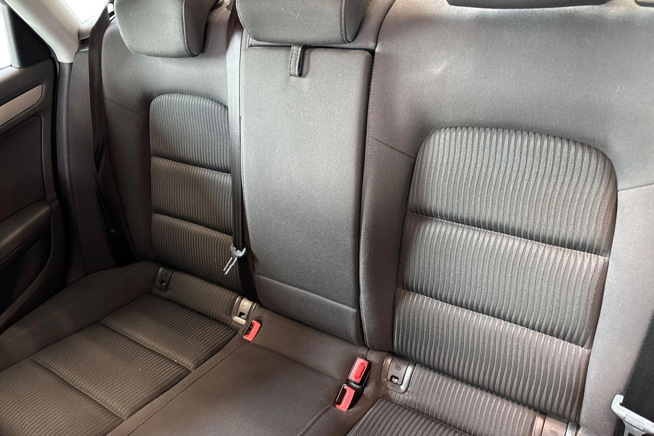 harmaa Audi A4 2013 kuva 8.