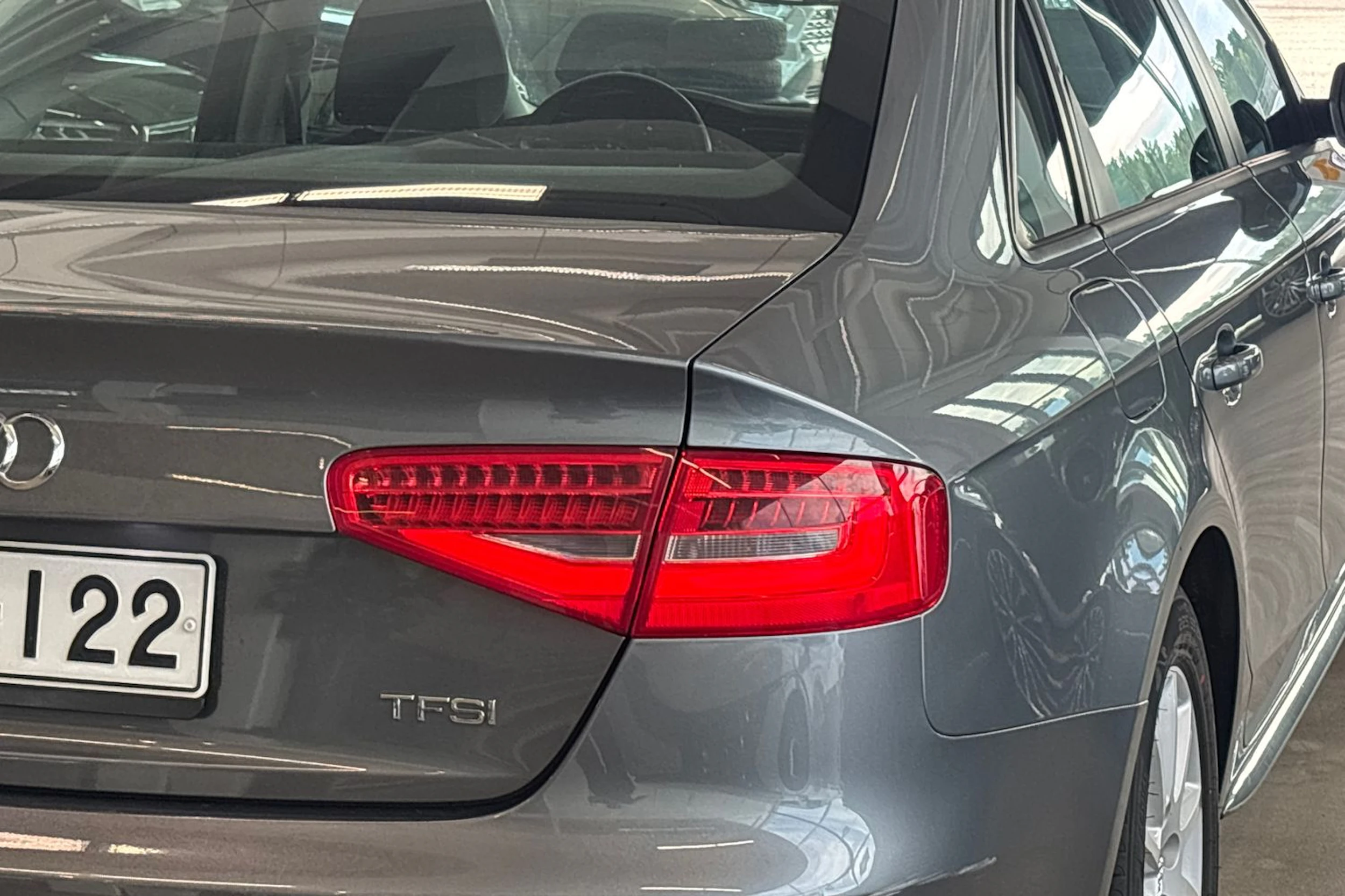 harmaa Audi A4 2013 kuva 13.