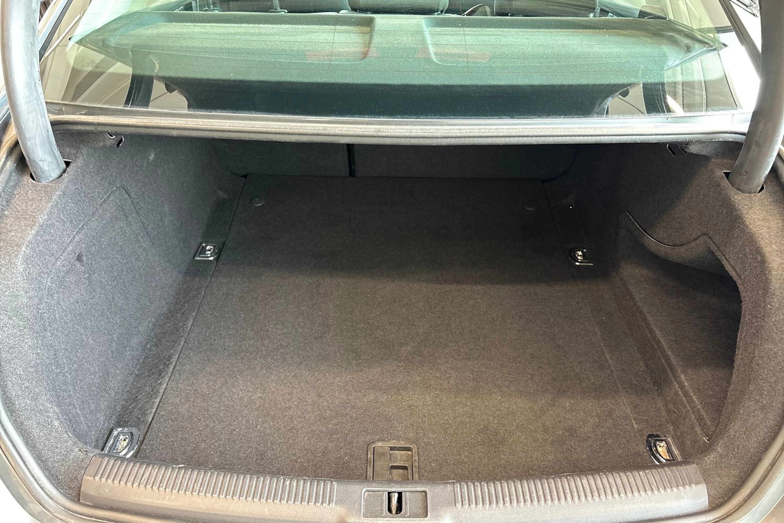 harmaa Audi A4 2013 kuva 15.