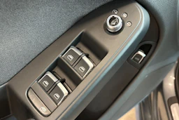 harmaa Audi A4 2013 kuva 16.
