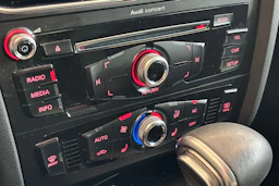 harmaa Audi A4 2013 kuva 22.