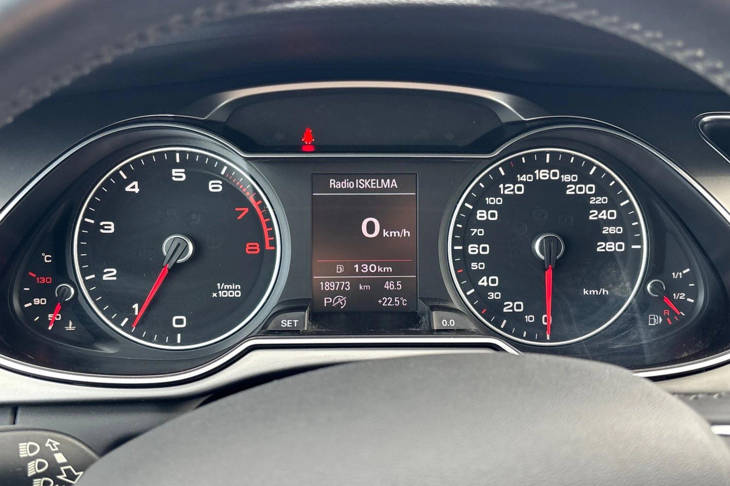 harmaa Audi A4 2013 kuva 30.