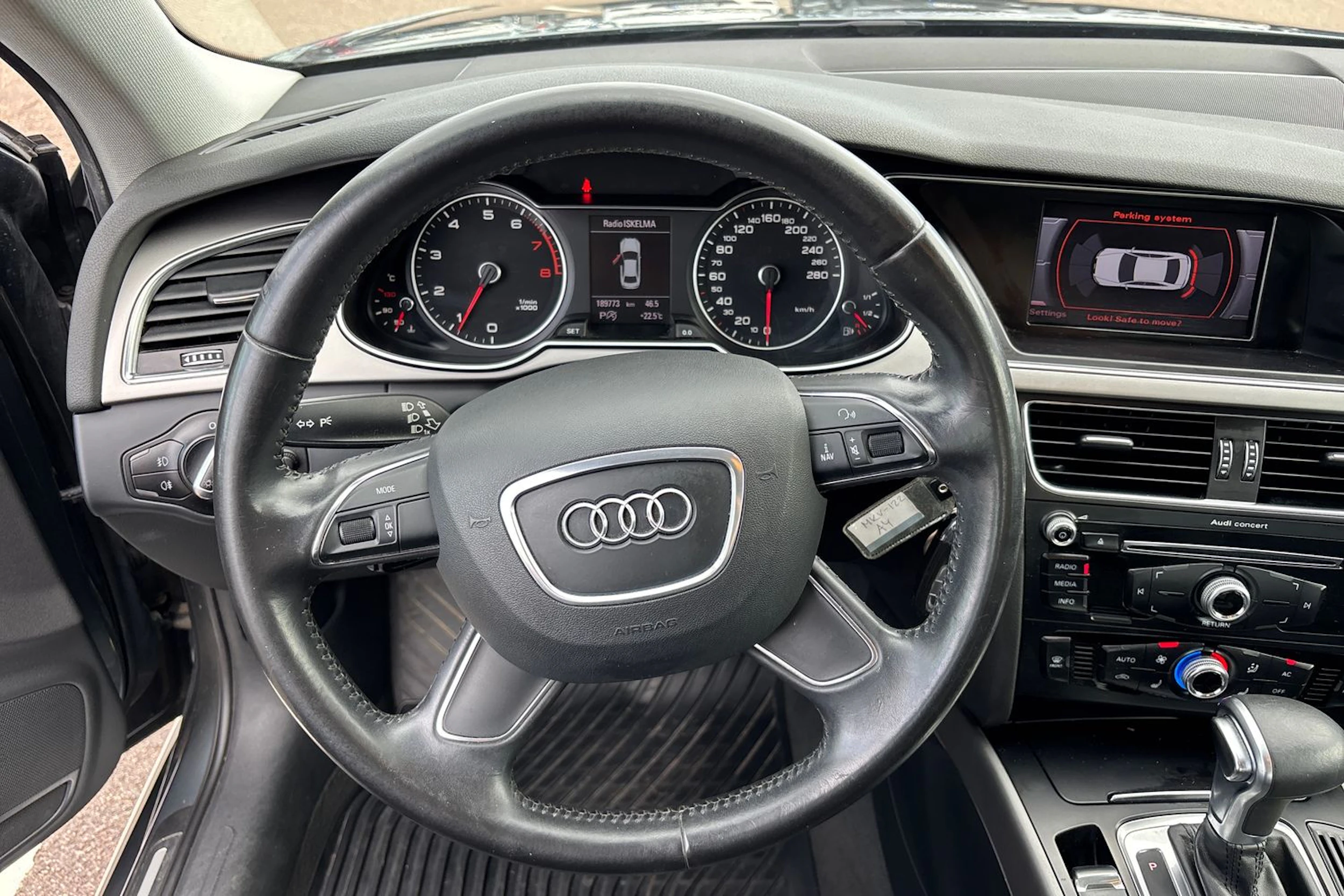 harmaa Audi A4 2013 kuva 31.