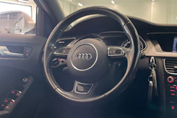 valkoinen Audi A4 2013 kuva 13.