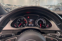 valkoinen Audi A4 2013 kuva 14.