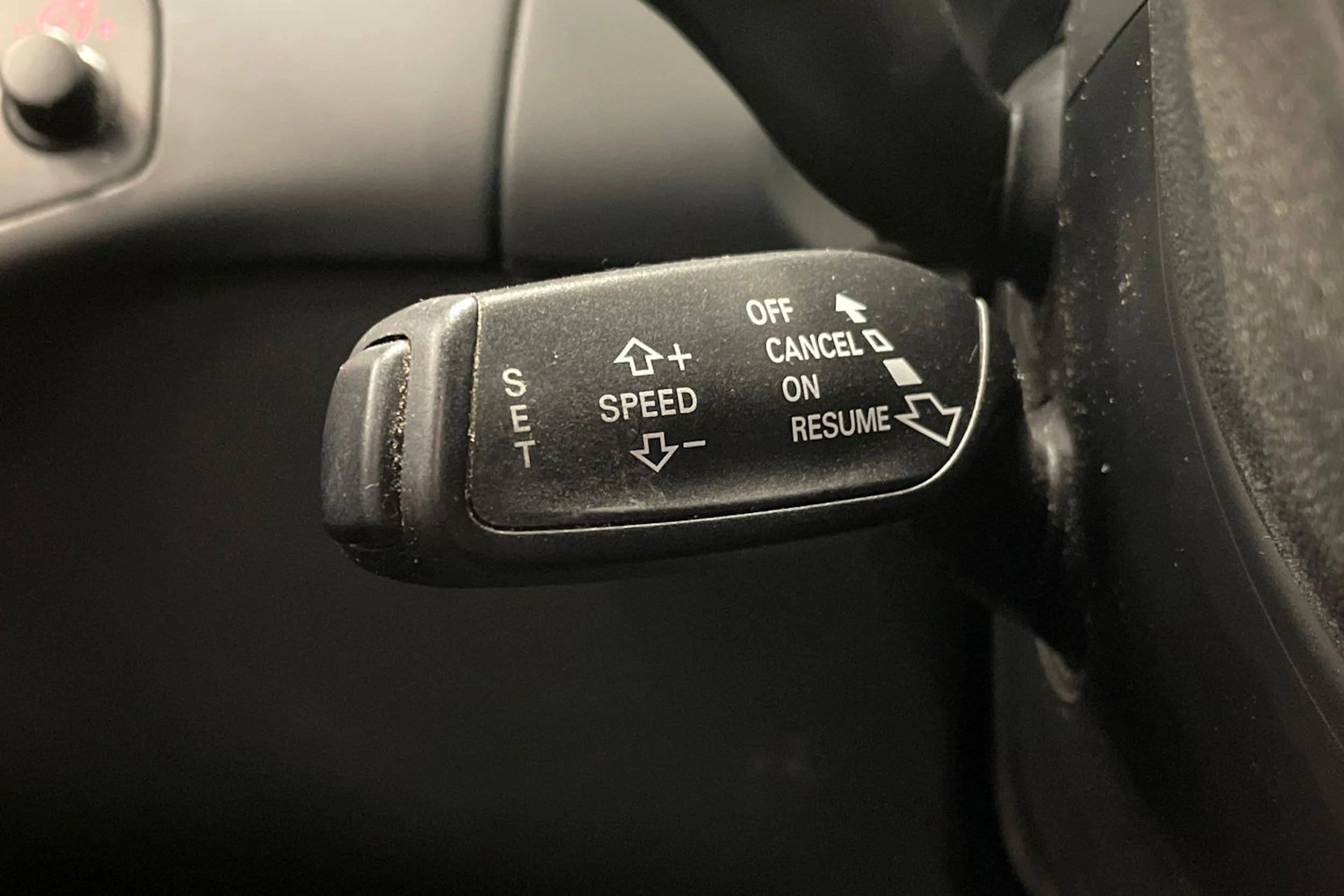 valkoinen Audi A4 2013 kuva 17.