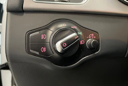valkoinen Audi A4 2013 kuva 24.