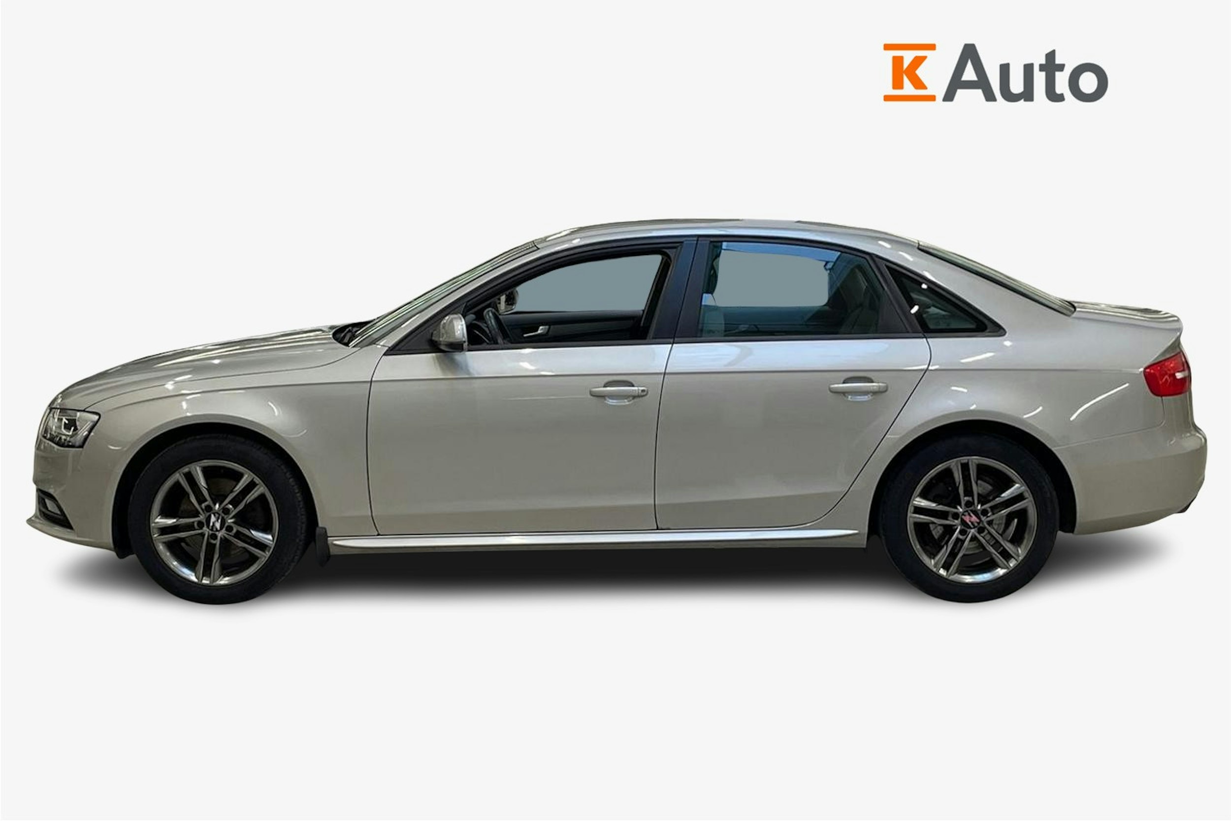hopea Audi A4 2013 kuva 9.
