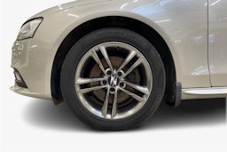 hopea Audi A4 2013 kuva 14.