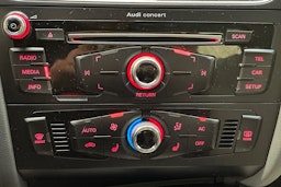 hopea Audi A4 2013 kuva 23.