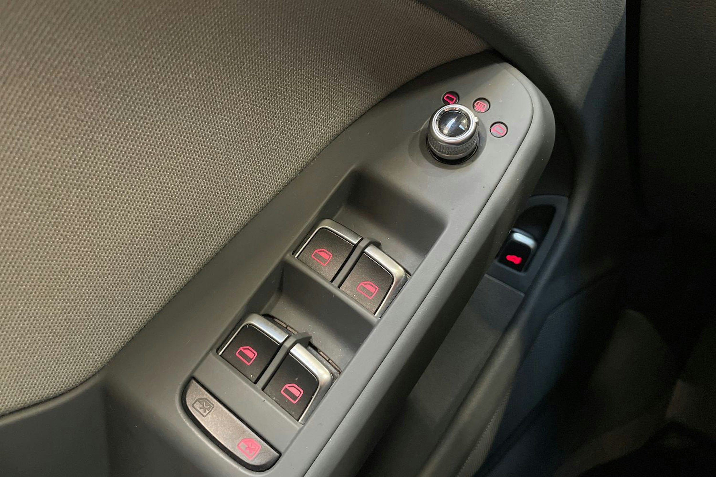 hopea Audi A4 2013 kuva 26.