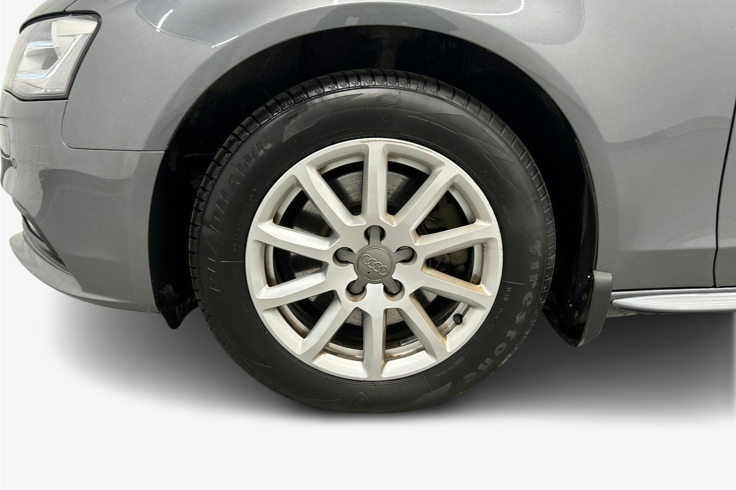 harmaa Audi A4 2013 kuva 11.