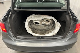 harmaa Audi A4 2013 kuva 14.