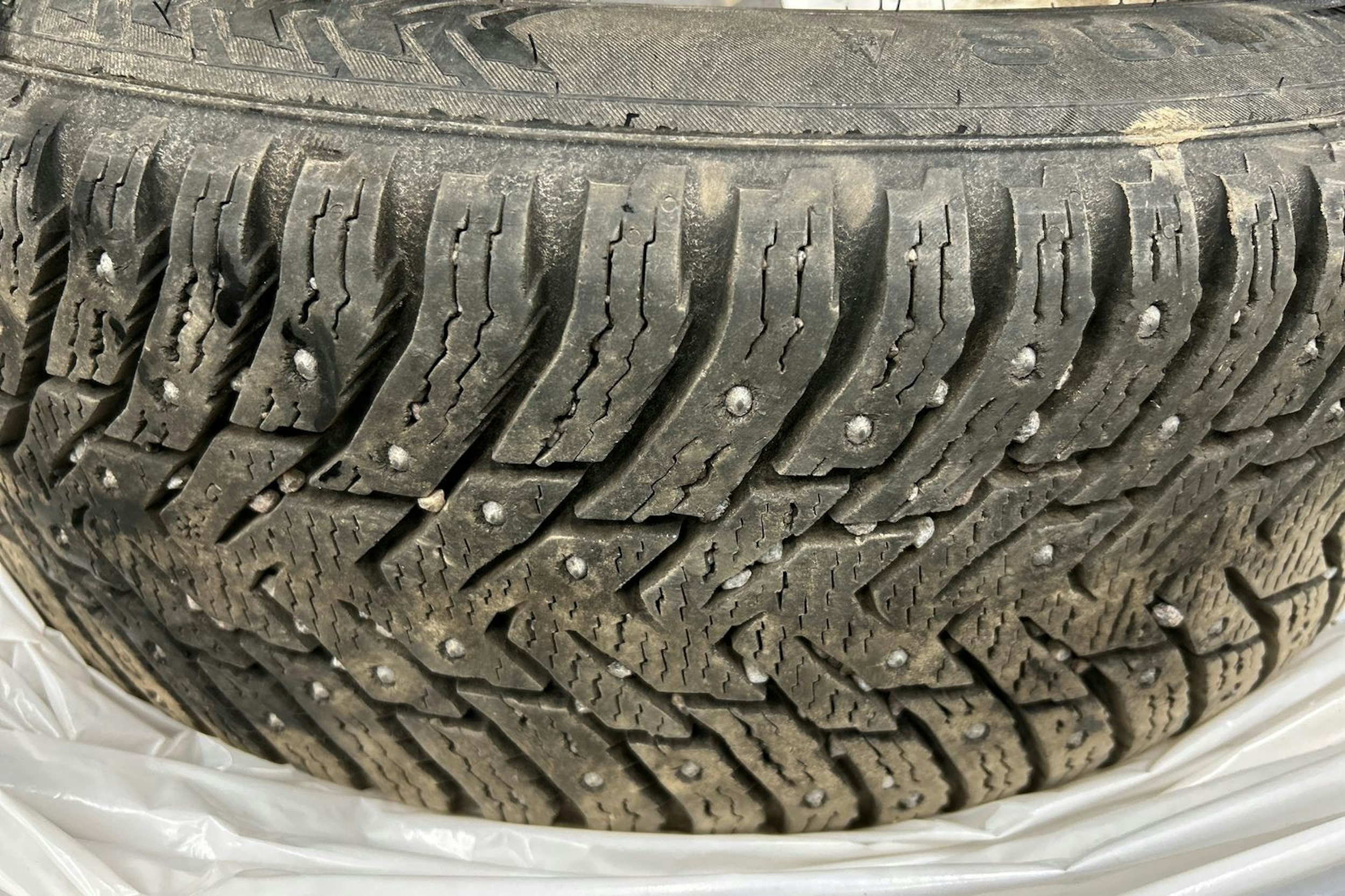 harmaa Audi A4 2013 kuva 15.