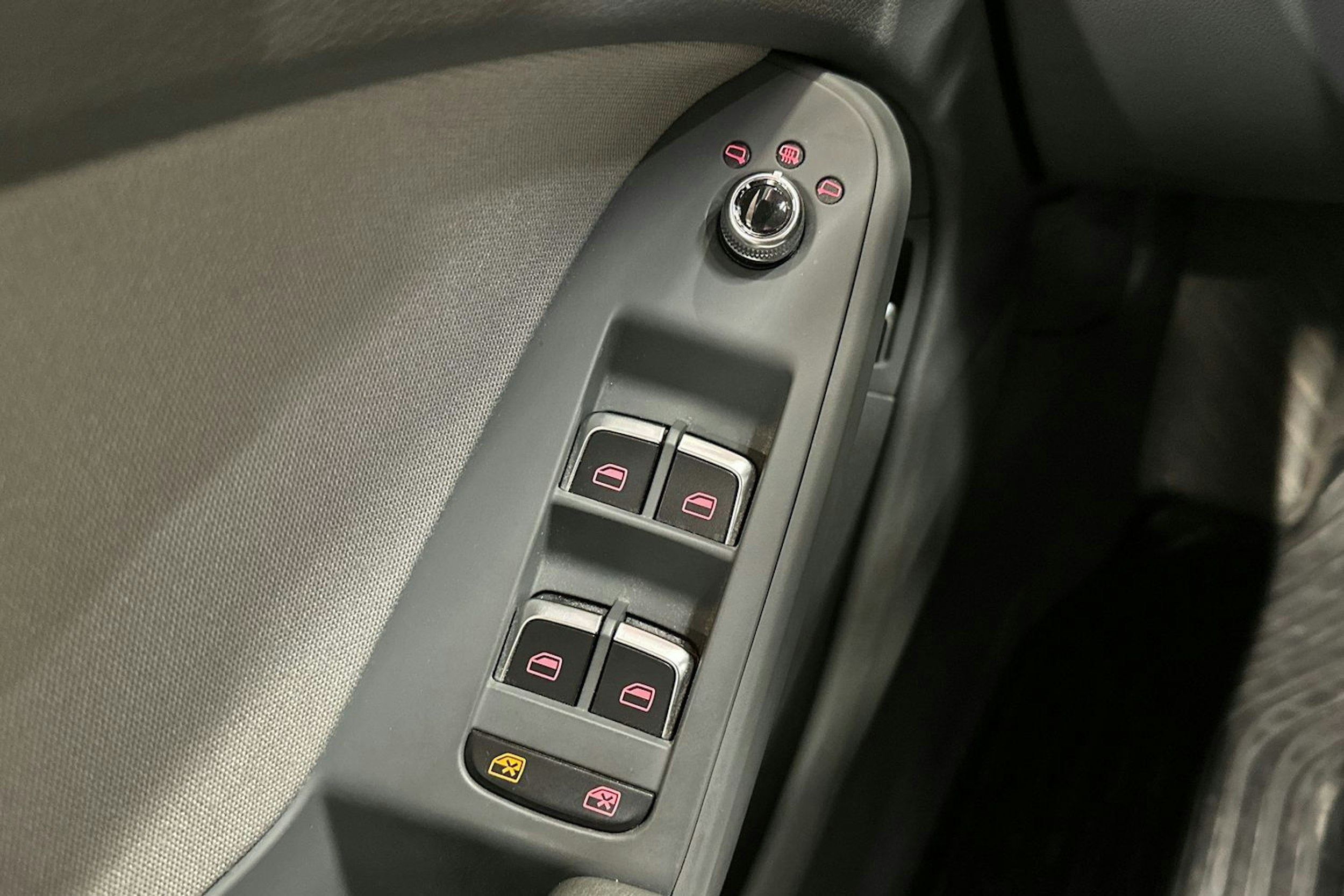 hopea Audi A4 2013 kuva 26.