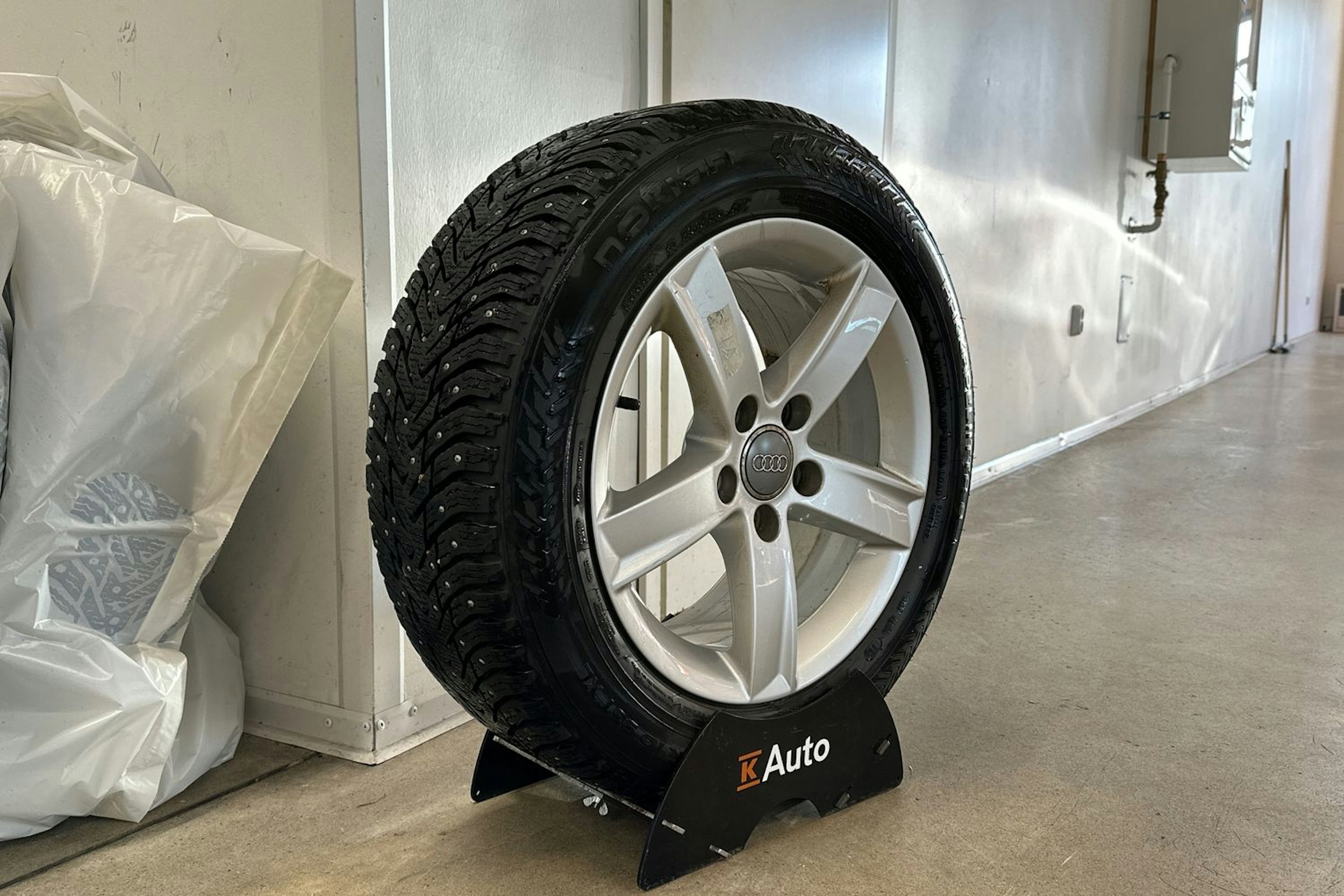 hopea Audi A4 2013 kuva 30.