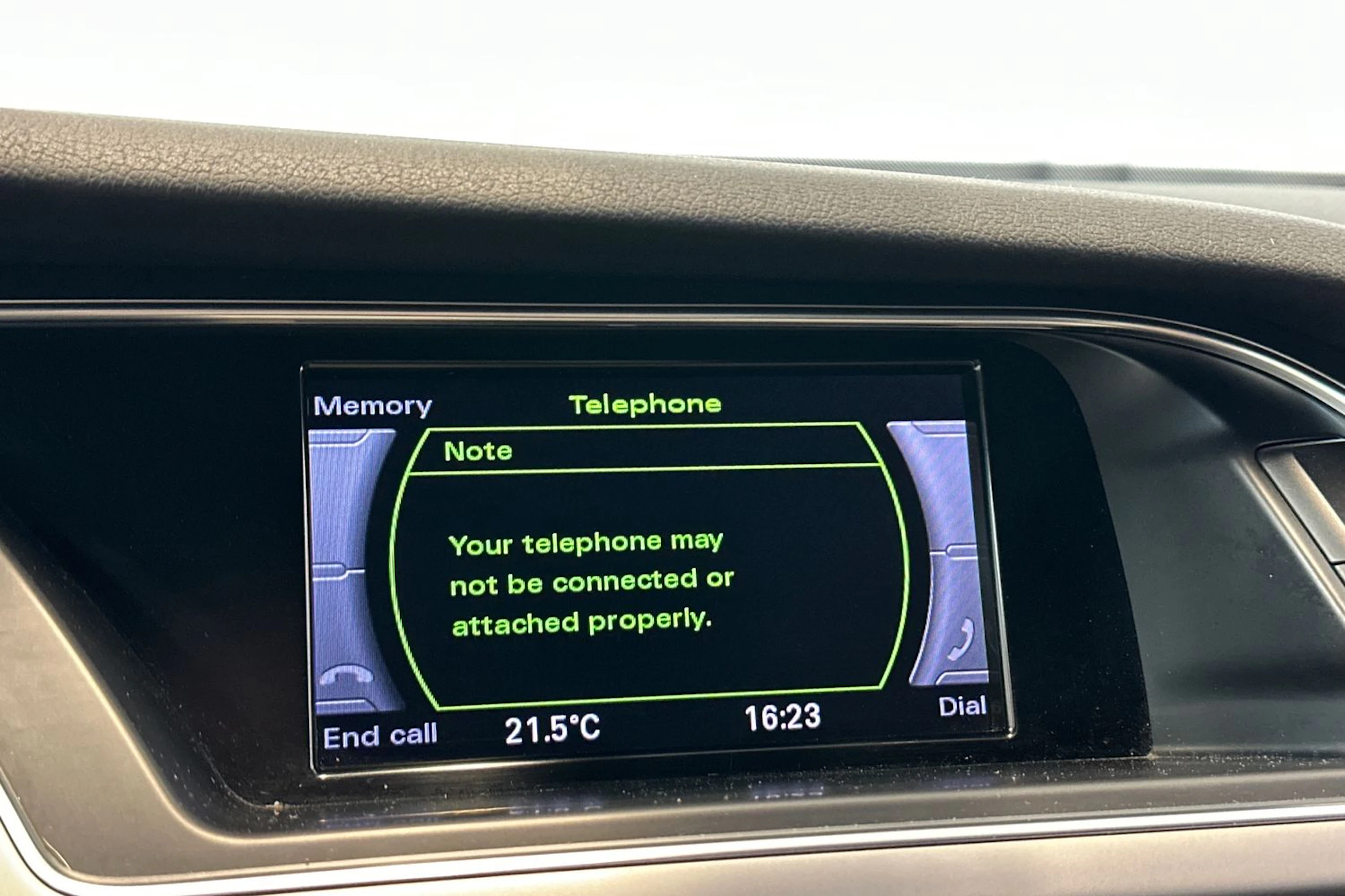 harmaa Audi A4 2013 kuva 15.