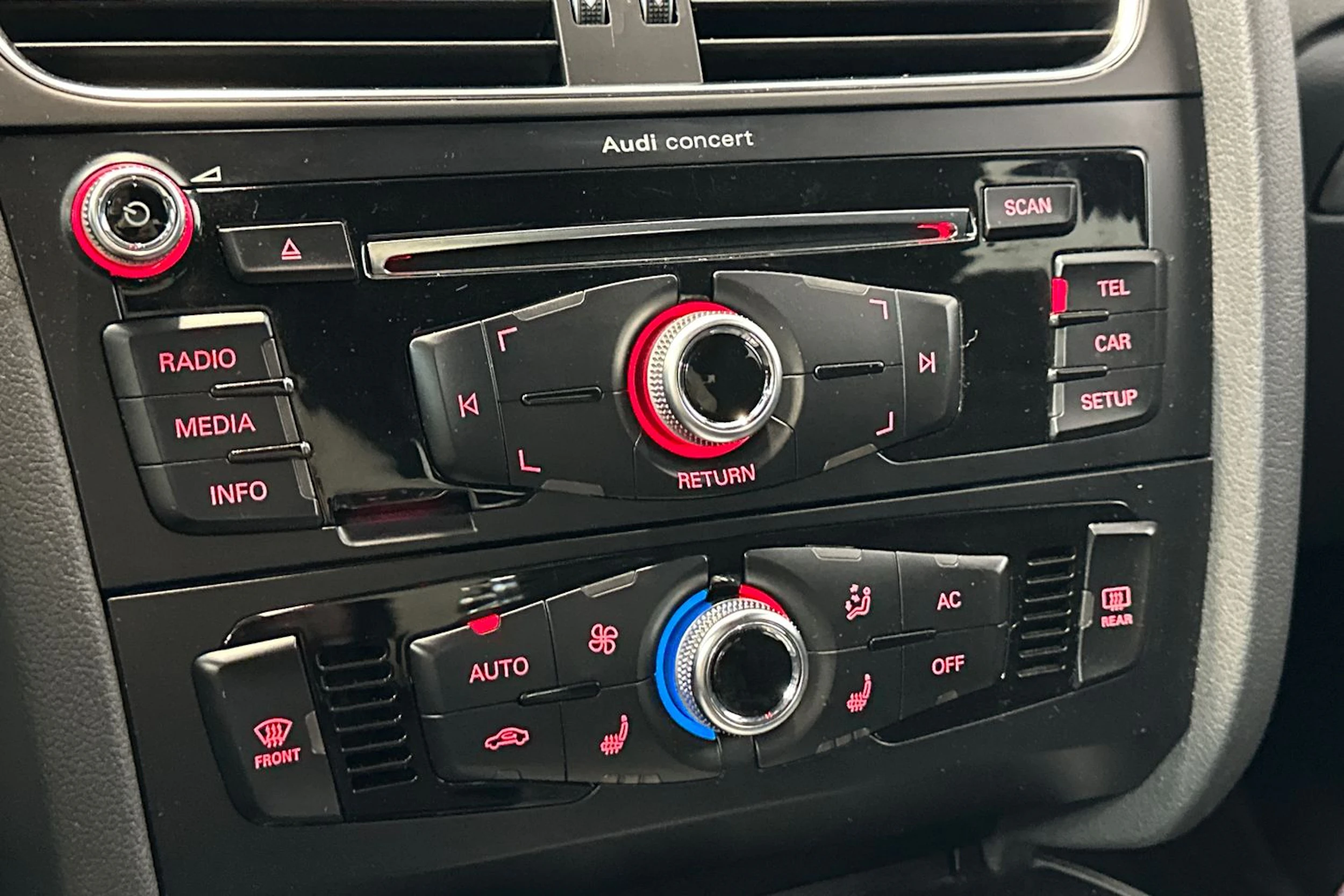 harmaa Audi A4 2013 kuva 16.