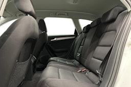 valkoinen Audi A4 2013 kuva 10.