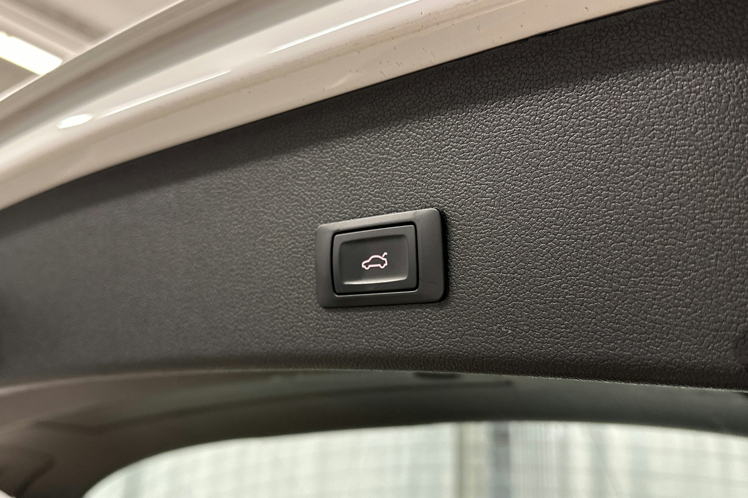valkoinen Audi A4 2013 kuva 24.