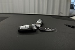 valkoinen Audi A4 2013 kuva 25.