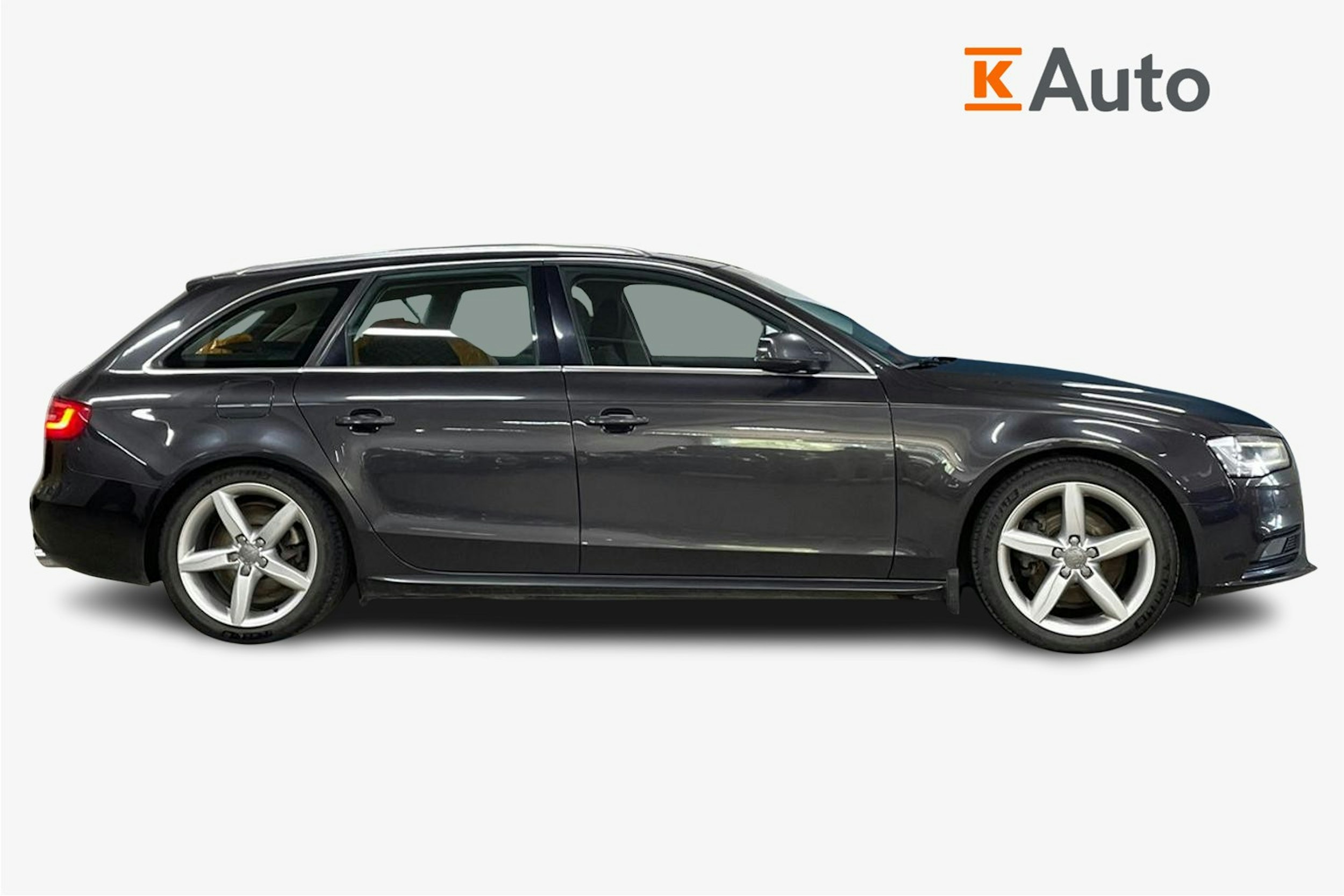 harmaa Audi A4 2013 kuva 6.