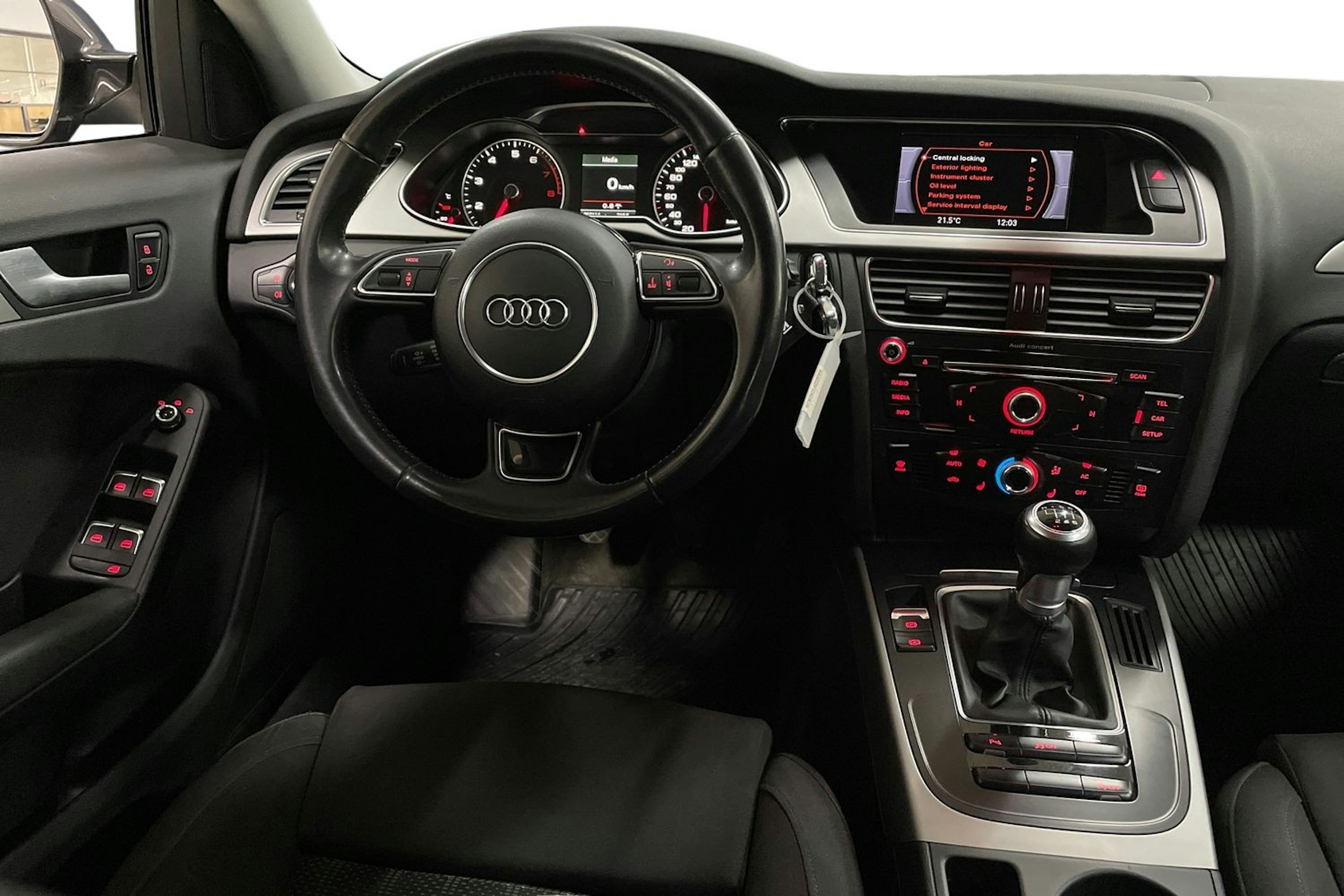 harmaa Audi A4 2013 kuva 9.