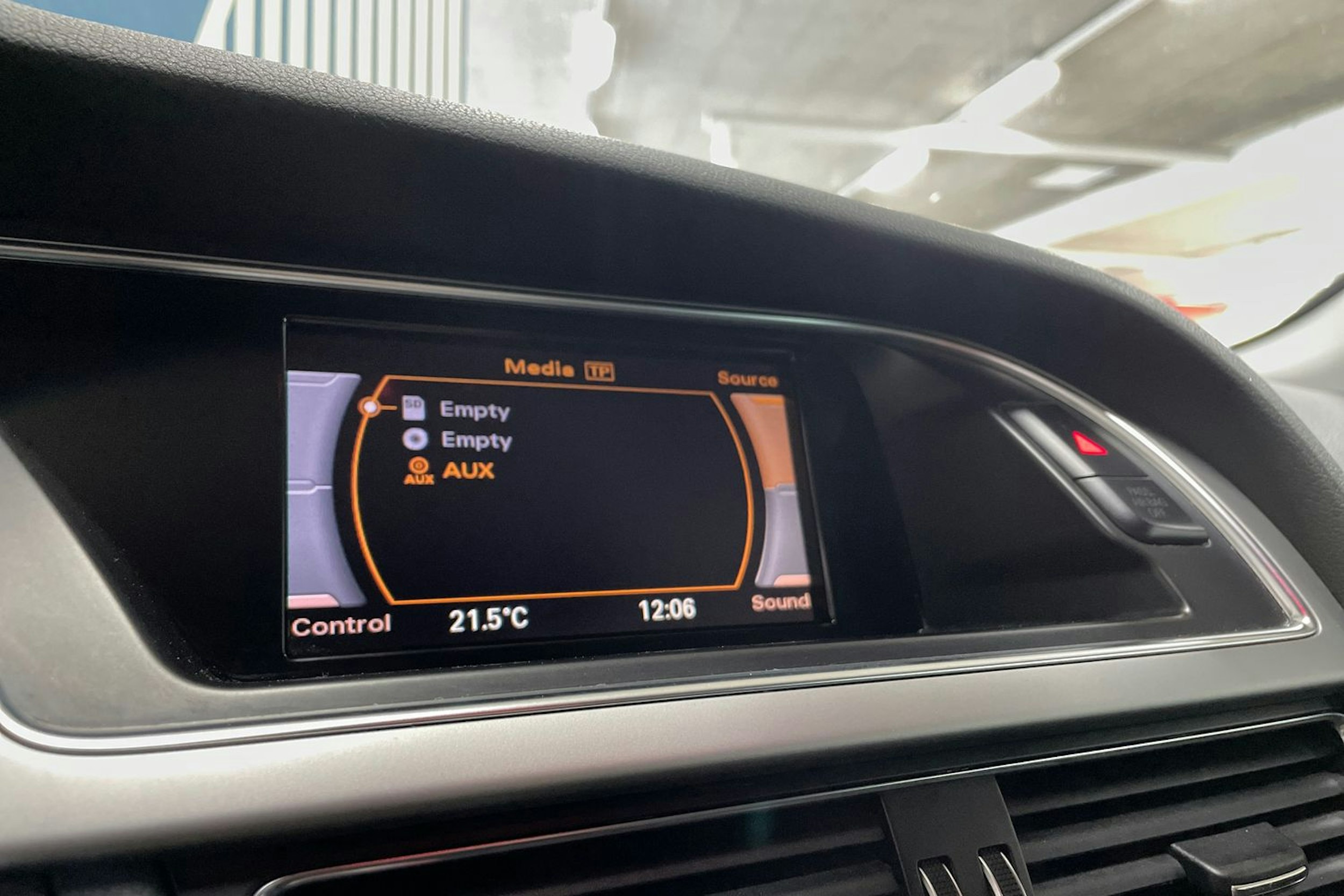 harmaa Audi A4 2013 kuva 24.