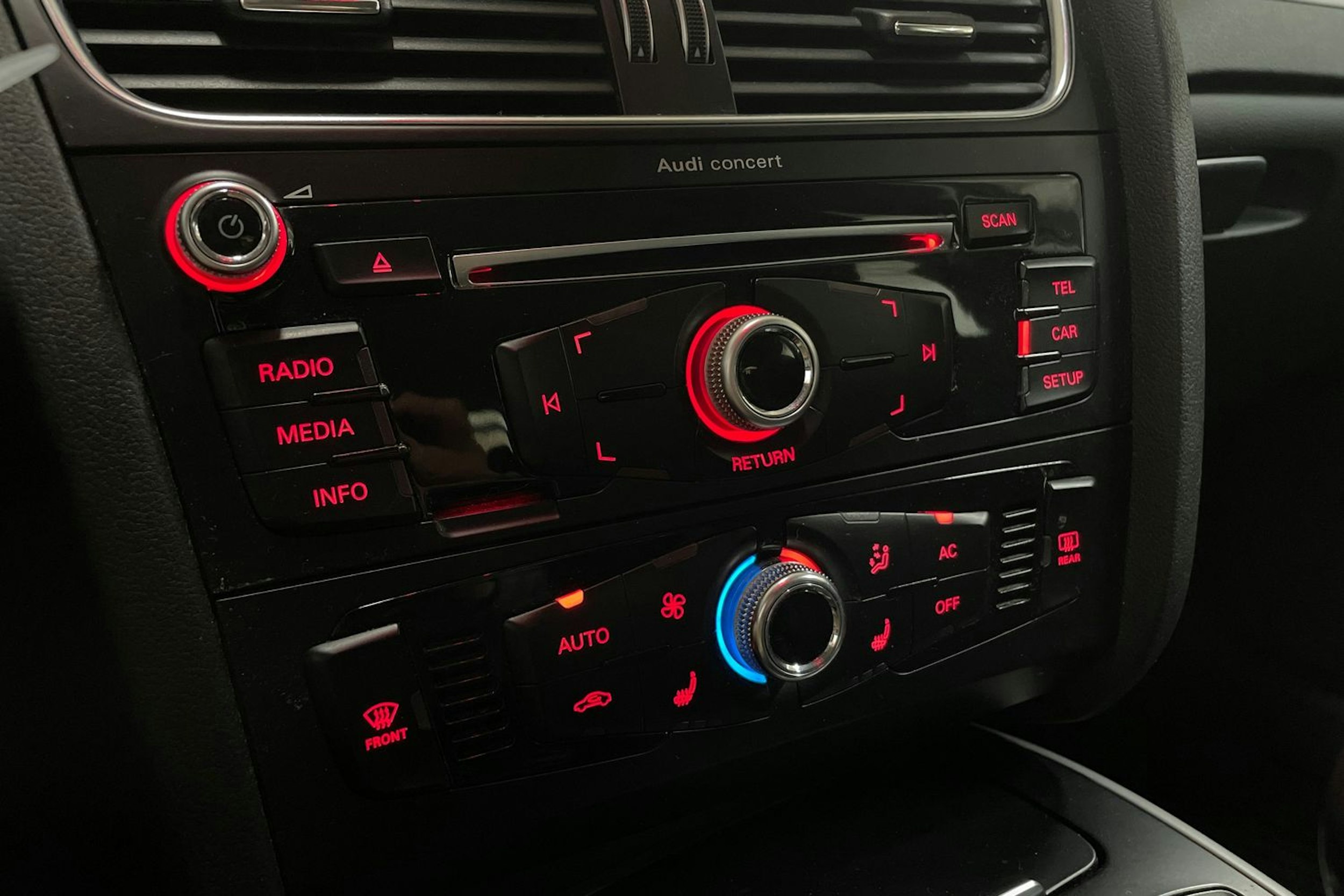 harmaa Audi A4 2013 kuva 27.
