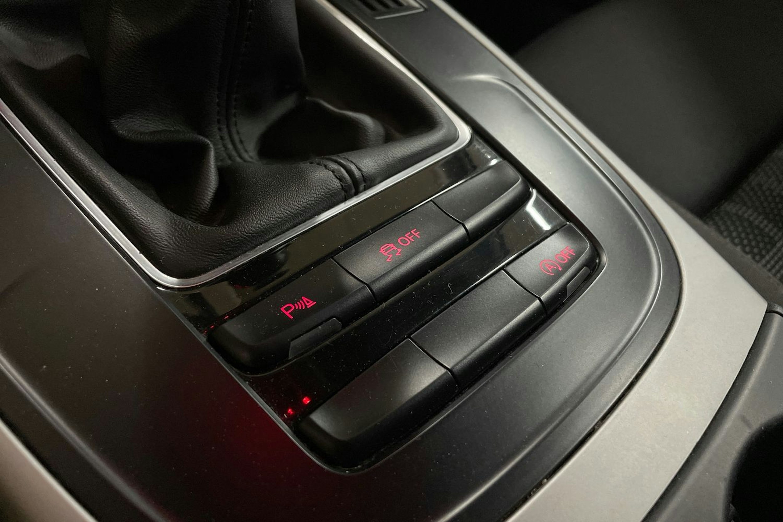harmaa Audi A4 2013 kuva 29.