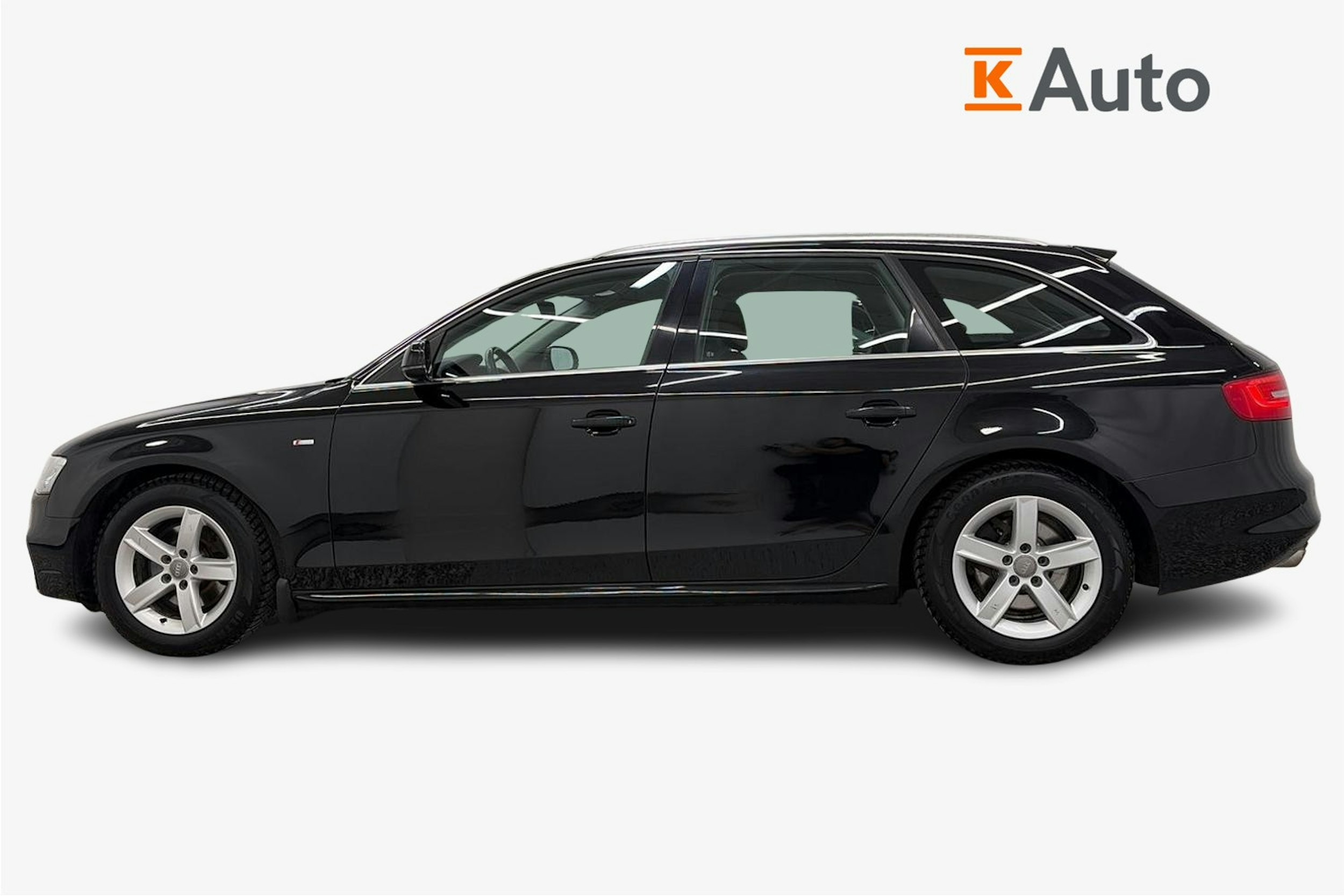 musta Audi A4 2014 kuva 6.