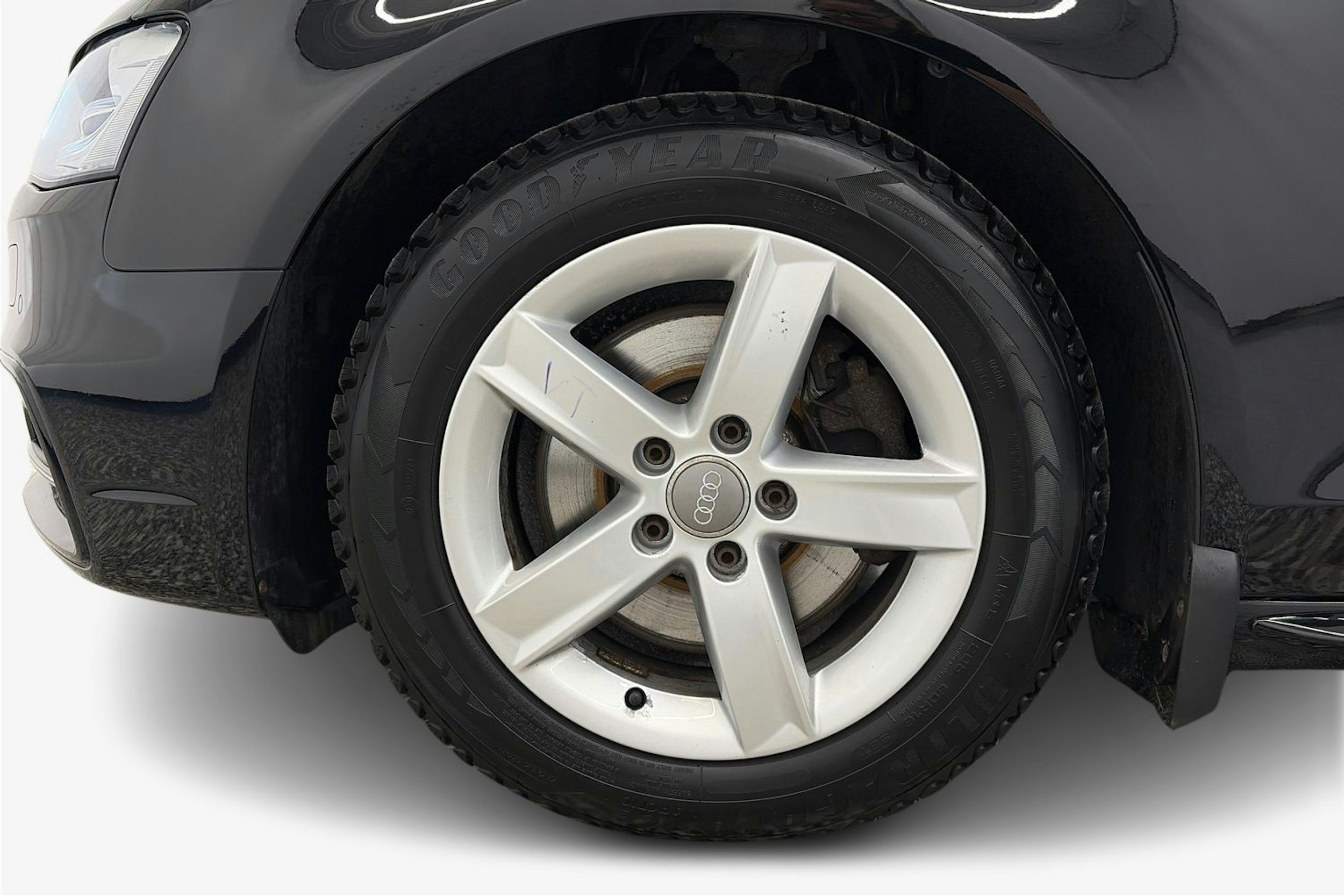 musta Audi A4 2014 kuva 11.