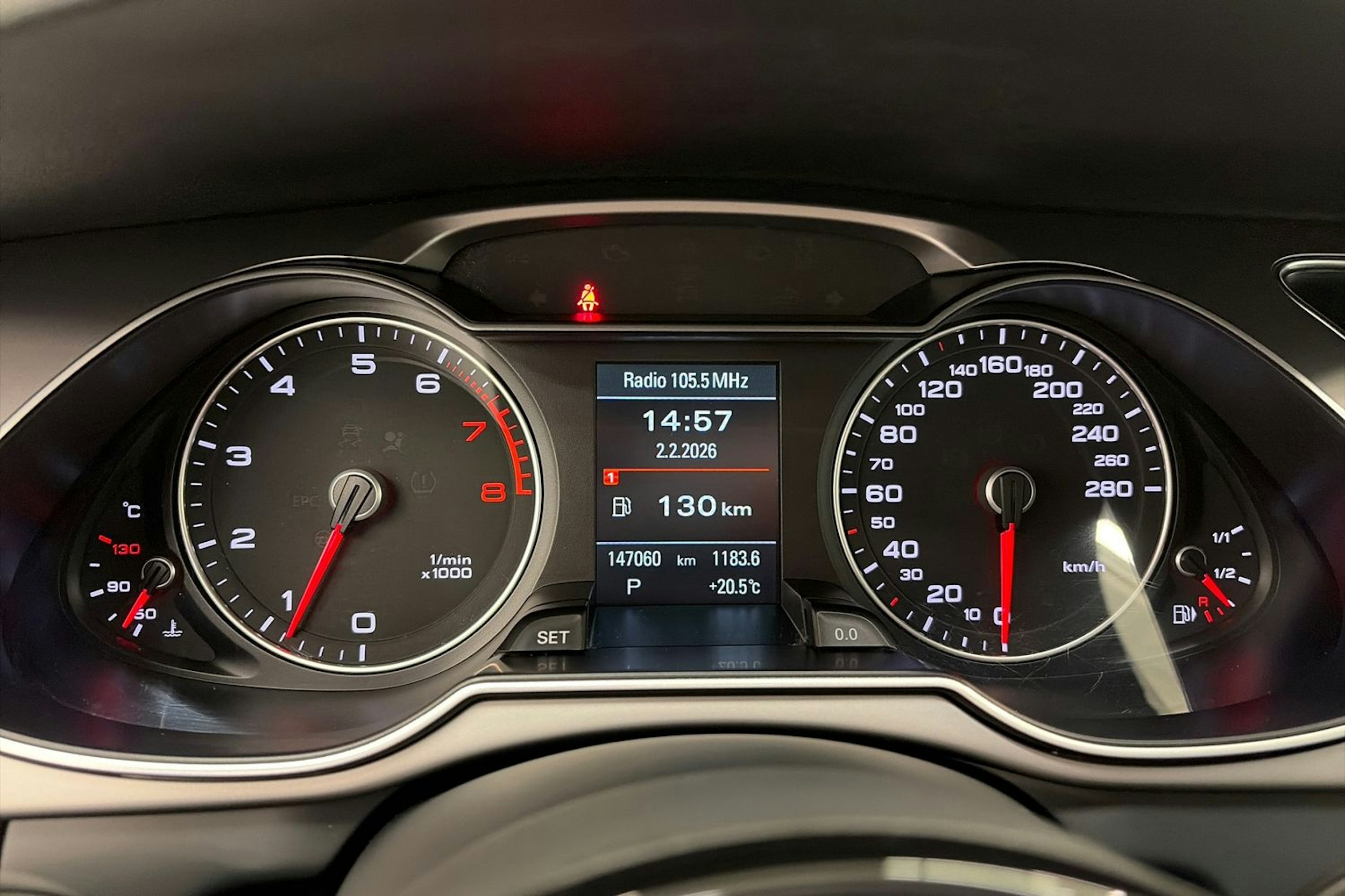 musta Audi A4 2014 kuva 16.