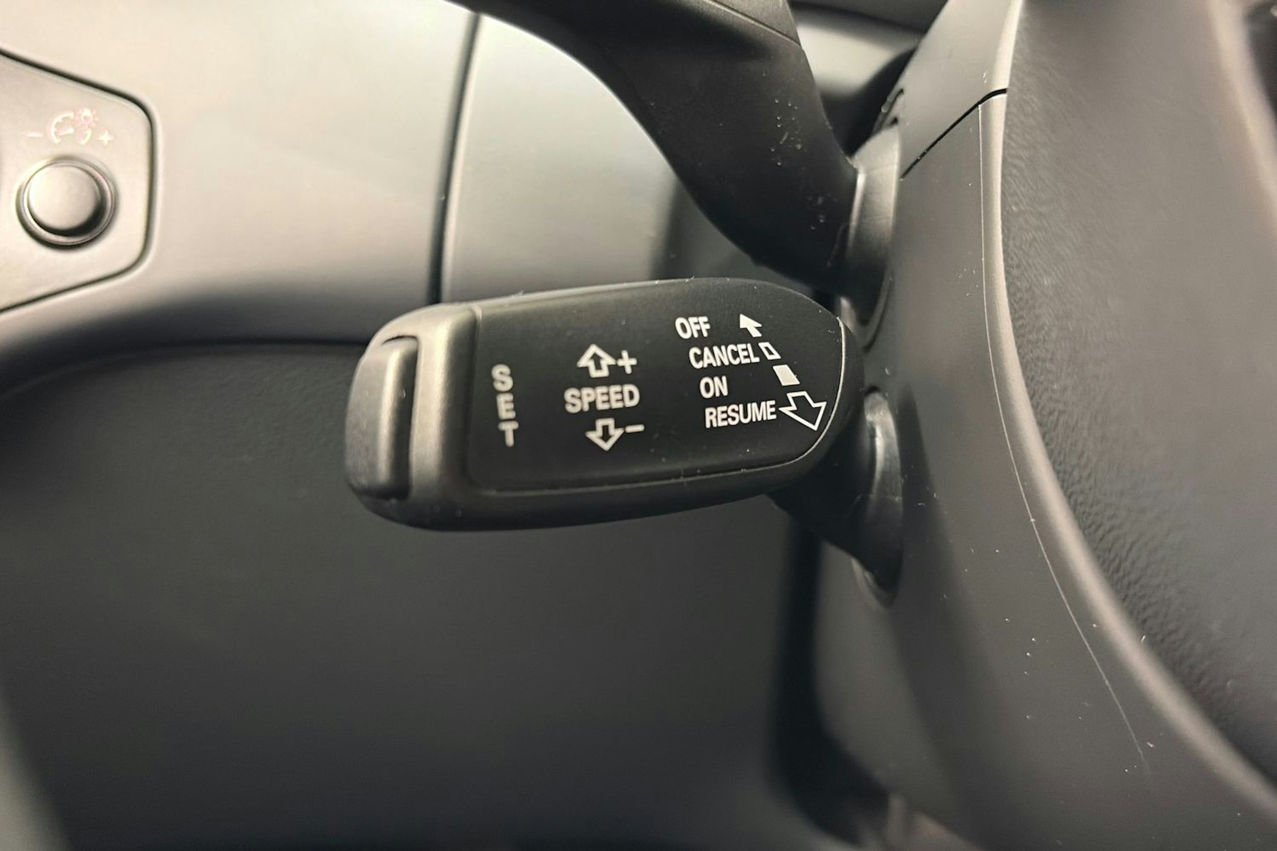 musta Audi A4 2014 kuva 17.