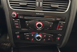 musta Audi A4 2014 kuva 21.