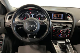 musta Audi A4 2014 kuva 7.