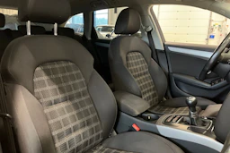 musta Audi A4 2014 kuva 13.