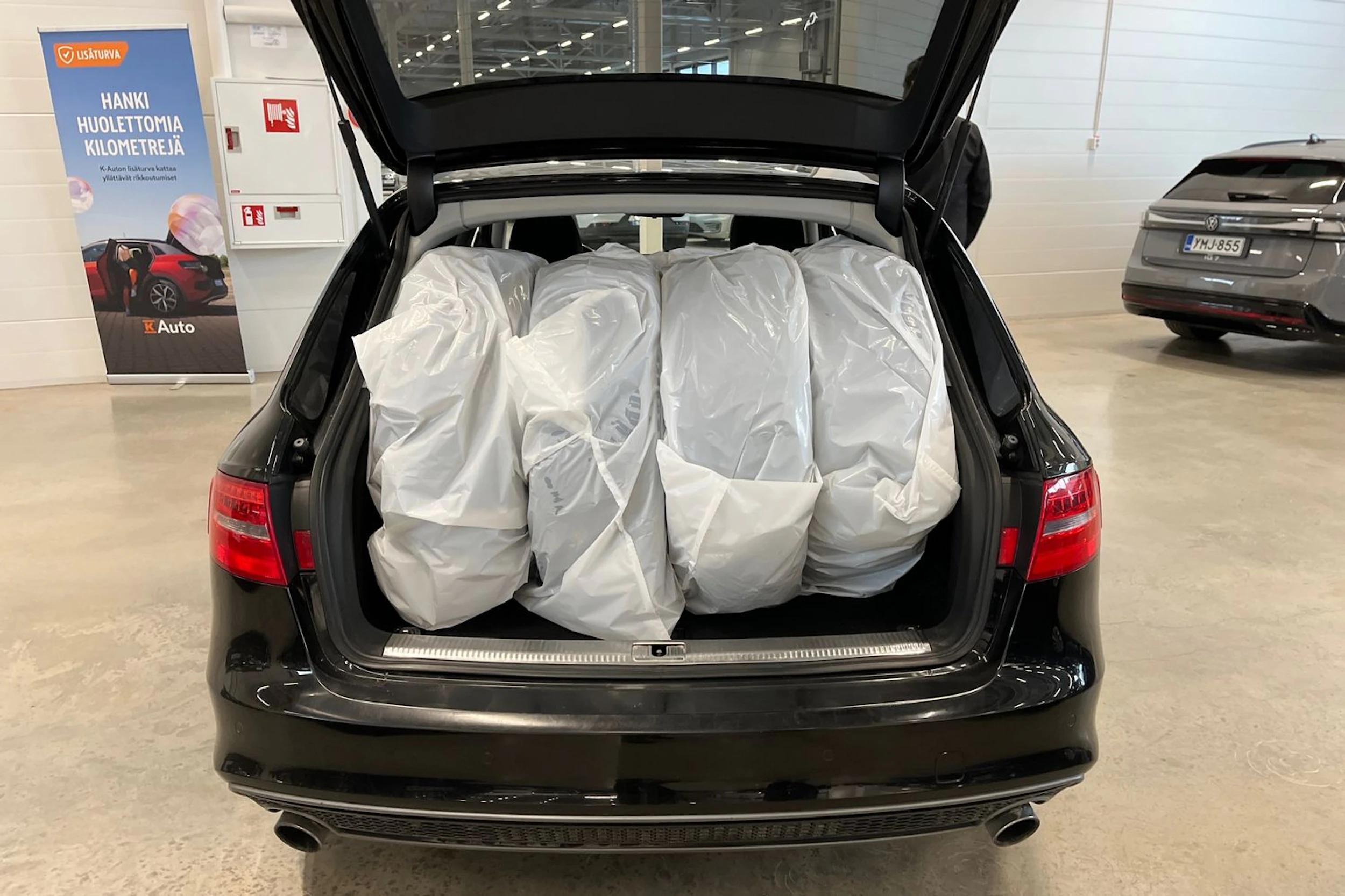 musta Audi A4 2014 kuva 26.