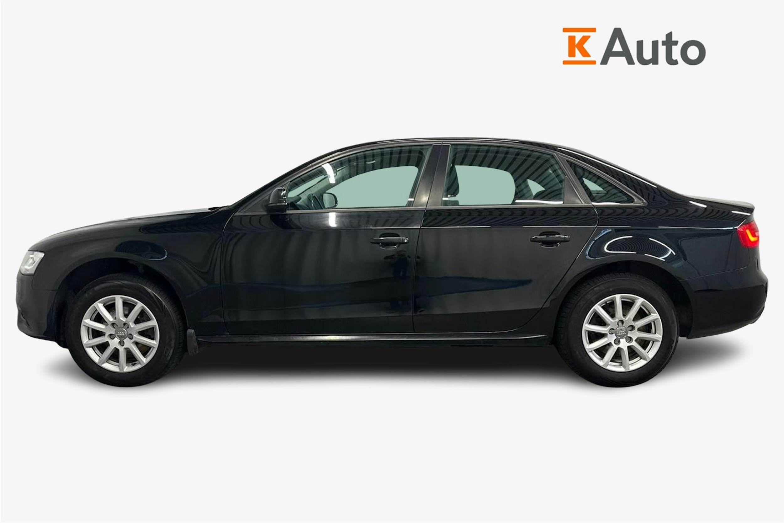 musta Audi A4 2013 kuva 6.