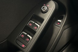 musta Audi A4 2013 kuva 14.