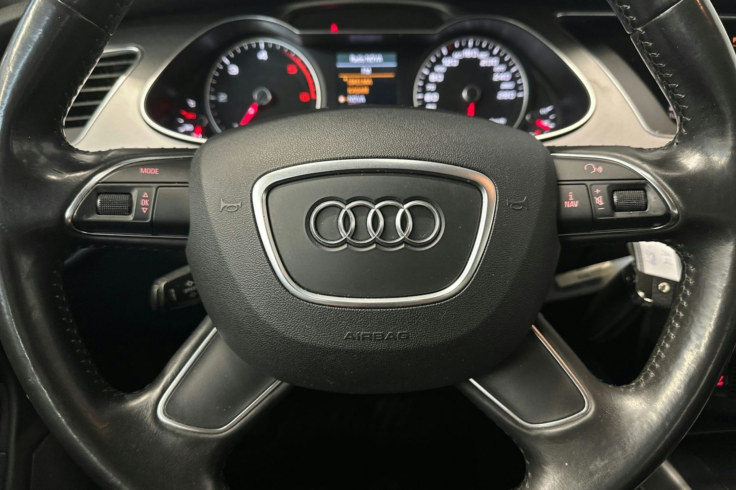 musta Audi A4 2013 kuva 18.