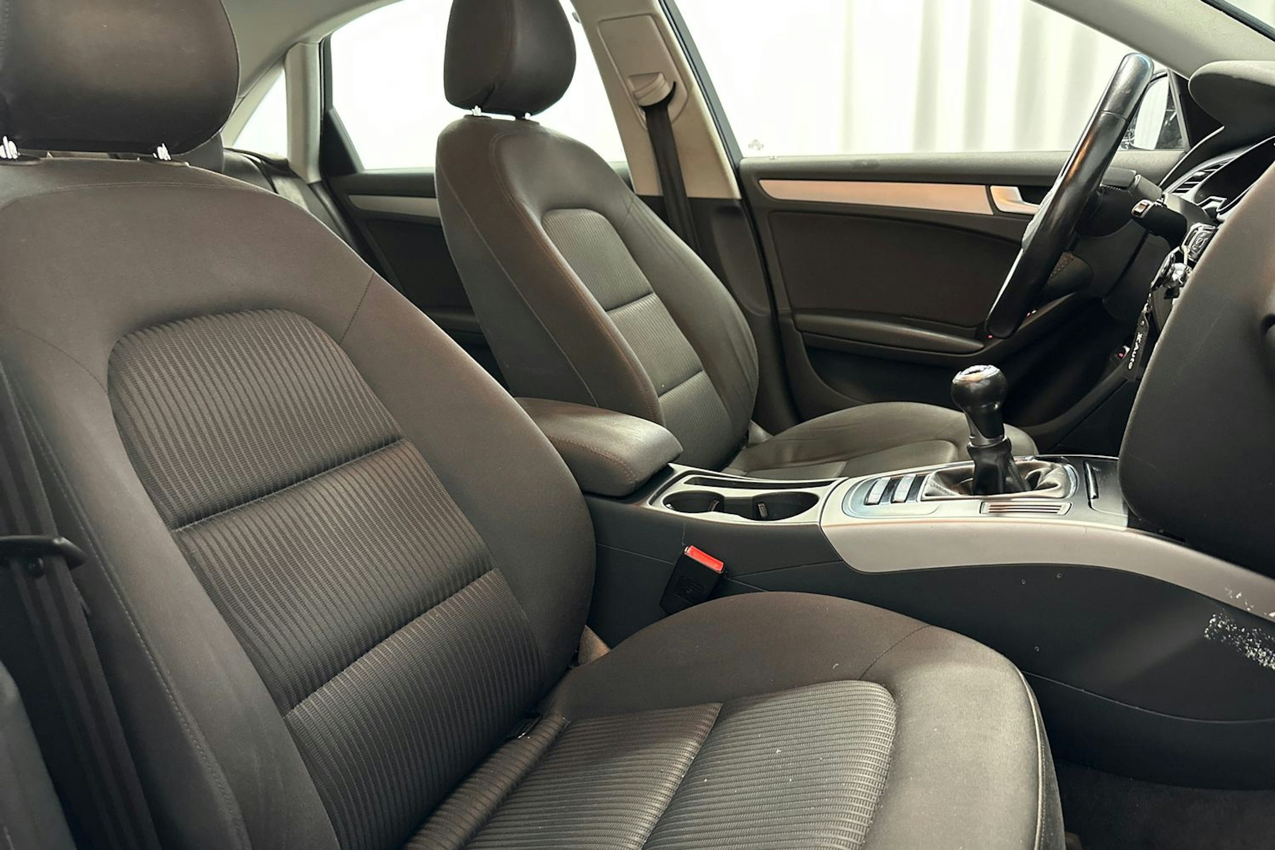 musta Audi A4 2013 kuva 26.