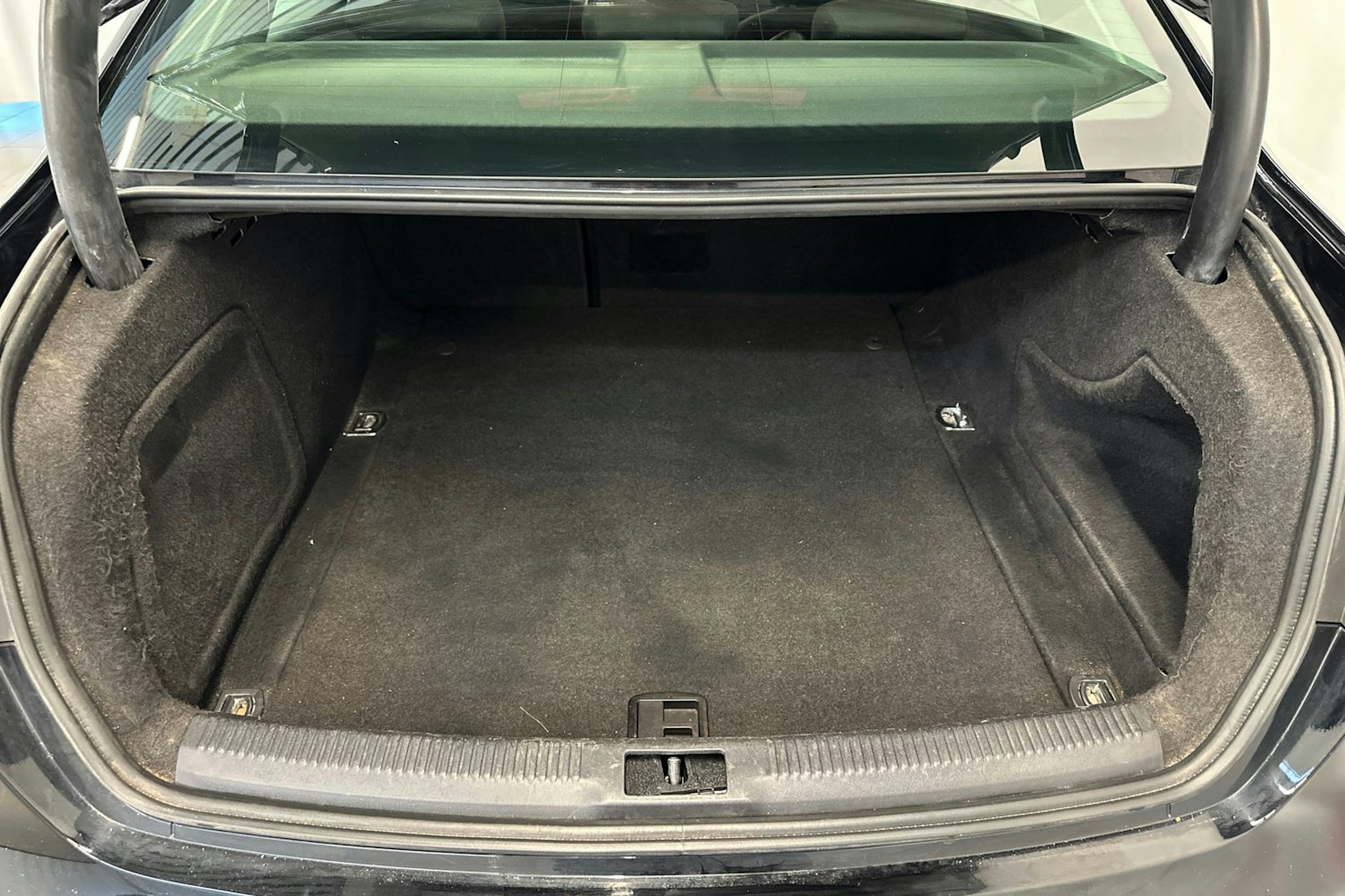 musta Audi A4 2013 kuva 27.