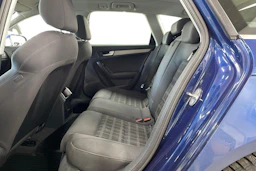 Sininen Audi A4 2013 kuva 11.