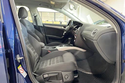 Sininen Audi A4 2013 kuva 15.