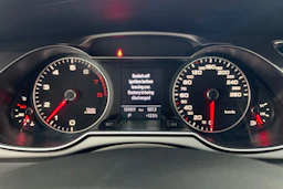 Sininen Audi A4 2013 kuva 18.