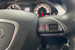 Sininen Audi A4 2013 kuva 22.