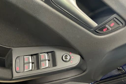 Sininen Audi A4 2013 kuva 27.